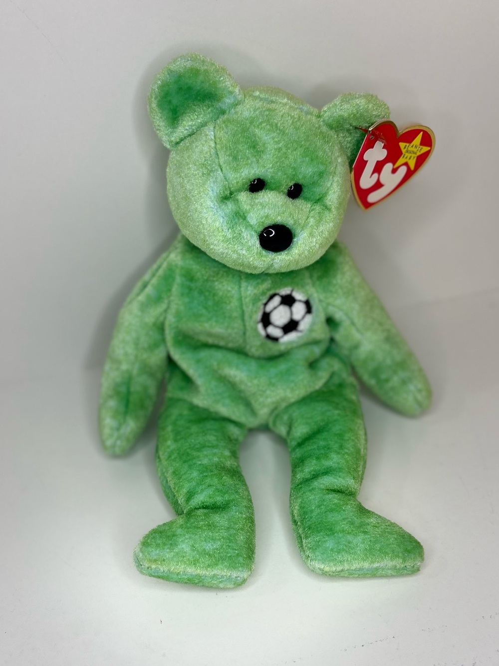 Vintage 1998 Ty Beanie Baby KICKS Soccer Bear Retired Plush w/ Tags